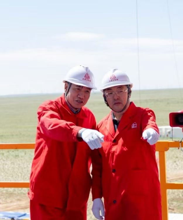 1756084092772030240.jpg auto